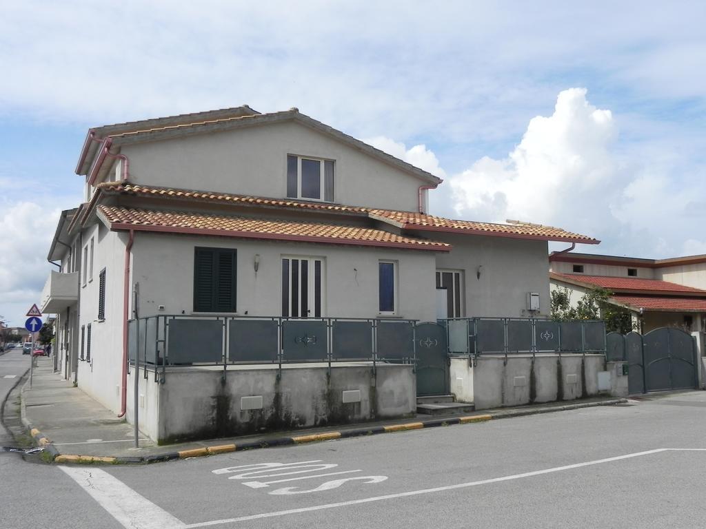 Panta House San Giovanni Suèrgiu Exterior foto